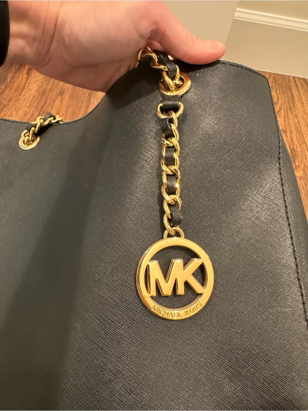 Authentic Michael Kors Susannah tote- black with Pom Pom charm - Picture 6 of 15